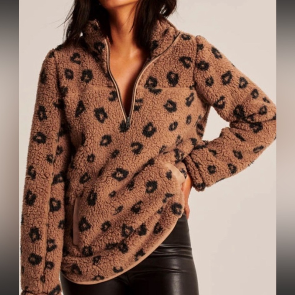 Abercrombie & Fitch Leopard Sherpa Pullover